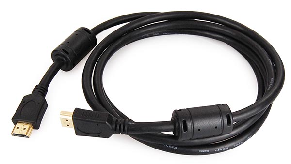 Kabel mit Mantelstromfilter können Brummgeräusche eliminieren.